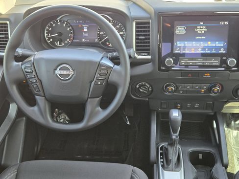 Used 2022 Nissan Frontier SV w/ Technology Package image 26