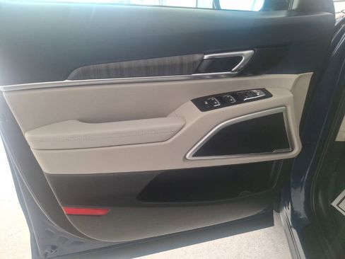 Used 2023 Kia Telluride EX w/ EX Captain's Chair Package FWD image 14