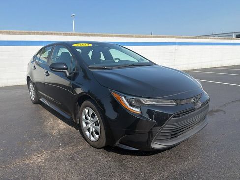 Used 2024 Toyota Corolla LE FWD image 7