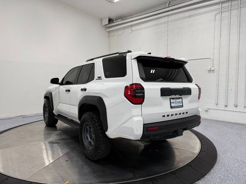 Used 2025 Toyota 4Runner TRD Off-Road image 5