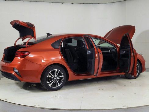 Used 2023 Kia Forte LXS w/ LXS Technology Package image 12