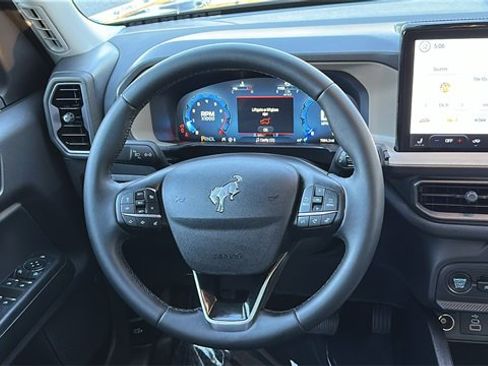 Used 2025 Ford Bronco Sport Big Bend image 23