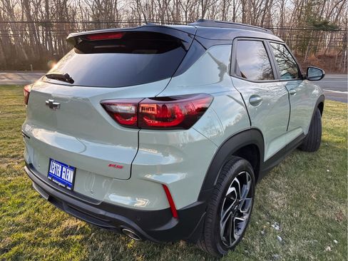 Used 2024 Chevrolet TrailBlazer RS w/ Convenience Package image 29