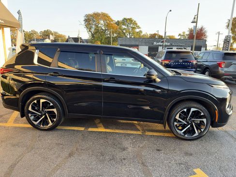 Used 2022 Mitsubishi Outlander ES image 10