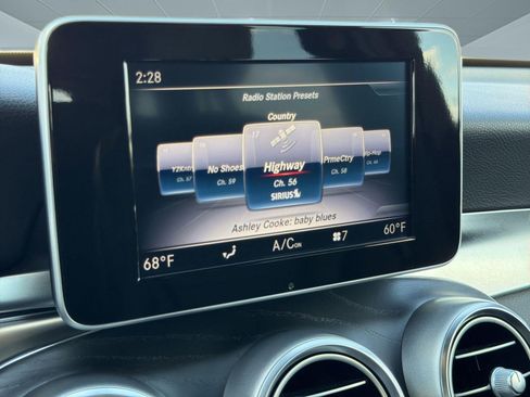 Used 2018 Mercedes-Benz GLC 300 image 23