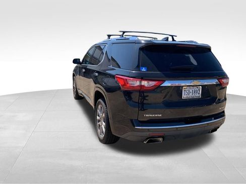 Used 2018 Chevrolet Traverse Premier w/ Driver Confidence II Package FWD image 21