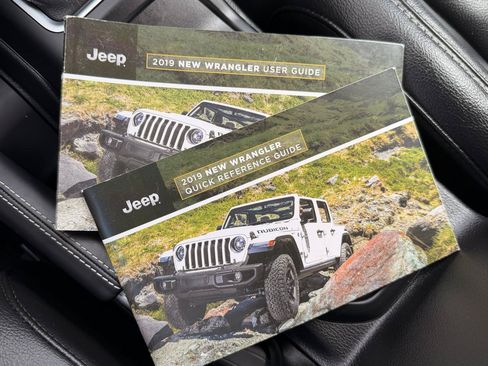 Used 2019 Jeep Wrangler Unlimited Sahara w/ Uconnect 4C Nav & Sound Group AWD/4WD image 36