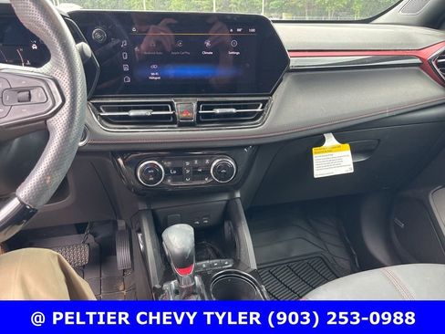 Used 2024 Chevrolet TrailBlazer RS w/ Convenience Package FWD image 15