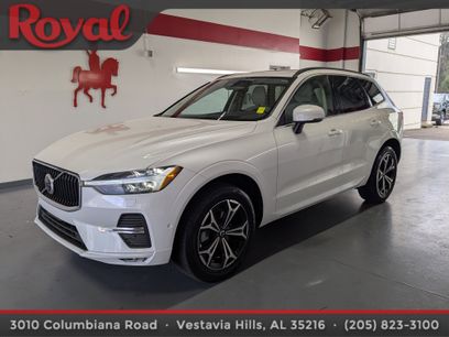 Used 2022 Volvo XC60 B5 Momentum w/ Advanced Package