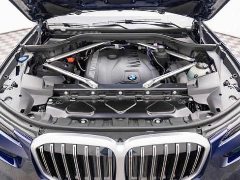 Used 2026 BMW X7 xDrive40i w/ Premium Package AWD/4WD image 30