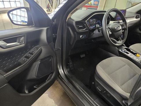 Used 2020 Ford Escape SE image 13