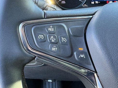 Used 2023 Chevrolet Equinox LT w/ Driver Convenience Package image 17