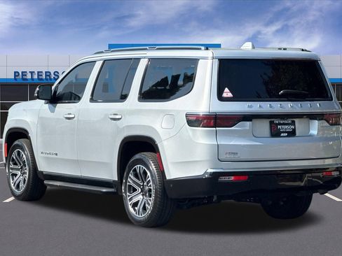 Used 2023 Jeep Wagoneer 4WD w/ Premium Group I image 6
