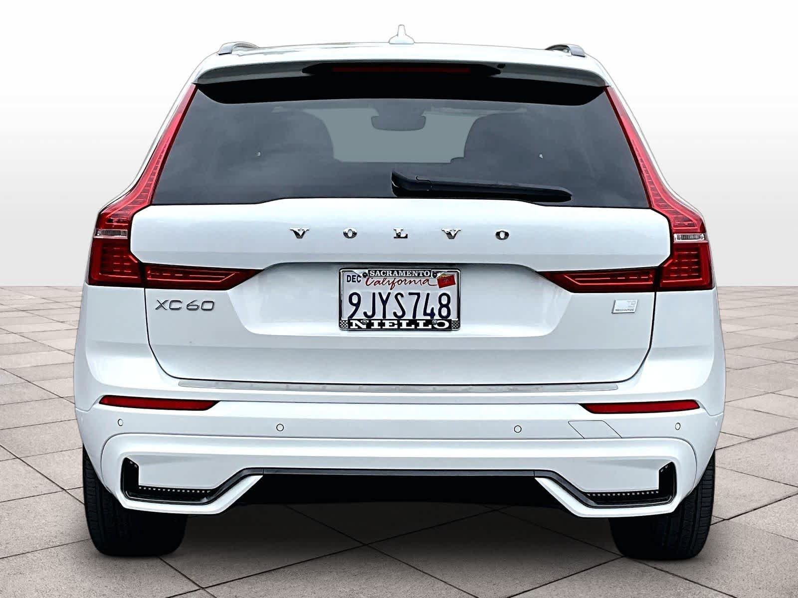 Used 2024 Volvo XC60 T8 Plus w/ Protection Package Premier AWD/4WD image 9