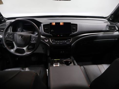 Used 2024 Honda Passport TrailSport image 17