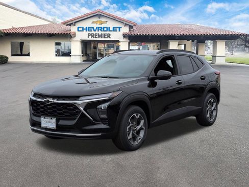 New 2026 Chevrolet Trax LT FWD image 4