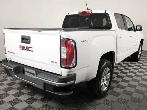 Used 2017 GMC Canyon SLE w/ SLE Convenience Package image 2