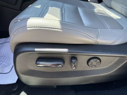 Used 2021 Honda CR-V EX-L image 16