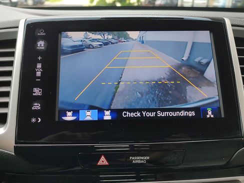 Used 2017 Honda Ridgeline RTL-E image 9