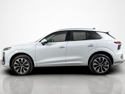 New 2026 Audi Q3 quattro 2.0T AWD/4WD image 3