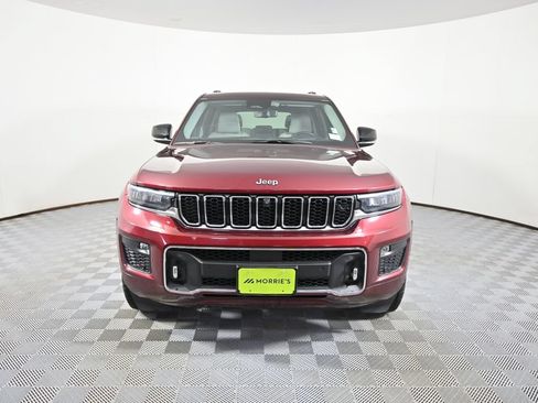 Used 2023 Jeep Grand Cherokee Overland w/ Advanced Protech Group III AWD/4WD image 10