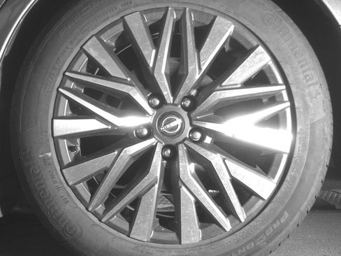 Used 2025 Nissan Altima 2.5 SV image 14