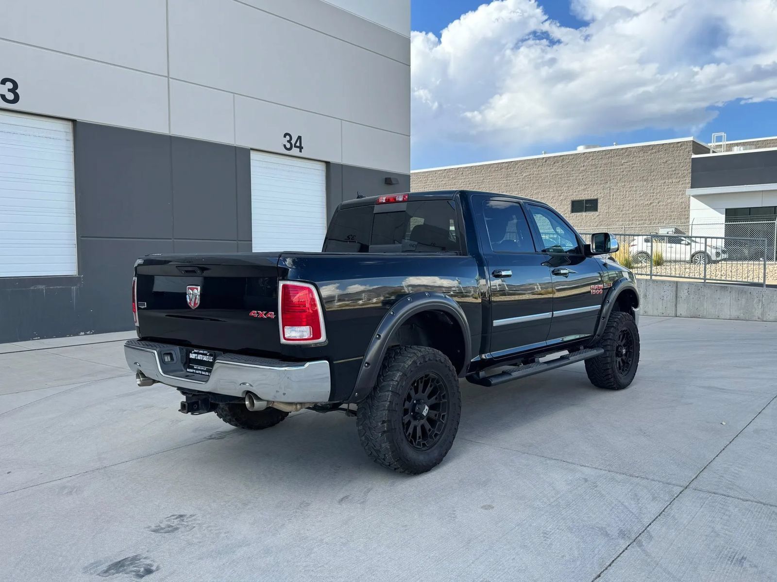 Used 2015 RAM 1500 Laramie w/ Convenience Group AWD/4WD image 5