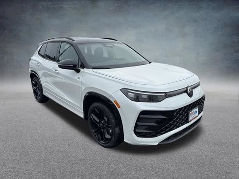New 2026 Volkswagen Tiguan SE R-Line AWD/4WD image 7