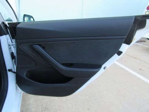 Used 2019 Tesla Model 3 Standard Range image 24