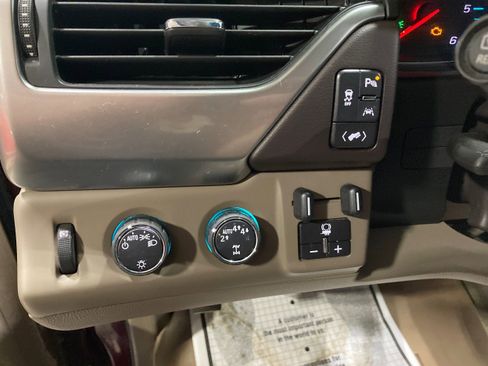 Used 2017 Chevrolet Tahoe LT image 26