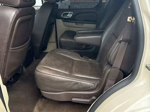 Used 2013 Cadillac Escalade Platinum AWD/4WD image 9