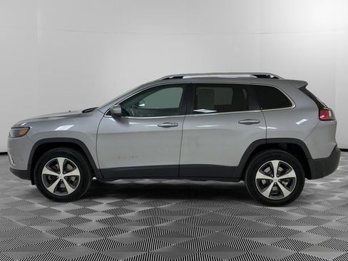 Used 2019 Jeep Cherokee Limited w/ Luxury Group AWD/4WD image 2