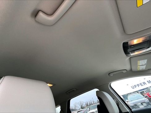 Used 2025 Kia Sportage EX image 22