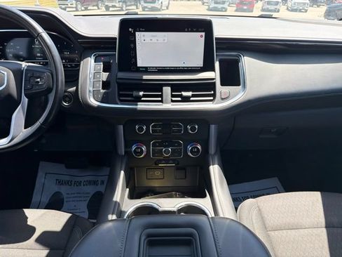 Used 2022 GMC Yukon SLE w/ Gmc Pro Safety Plus Package AWD/4WD image 17
