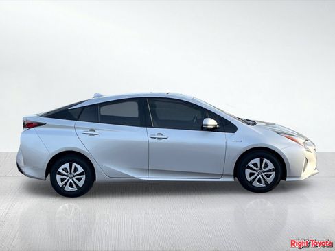 Certified 2016 Toyota Prius Three w/ Advanced Technology Package FWD image 7