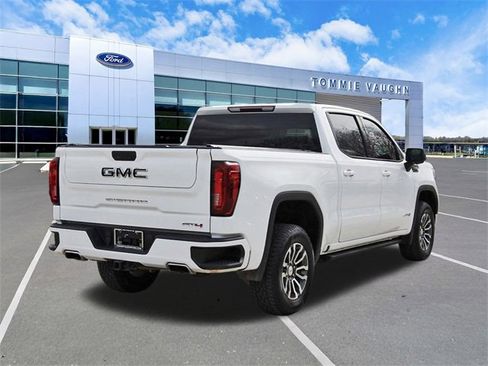 Used 2021 GMC Sierra 1500 AT4 image 4