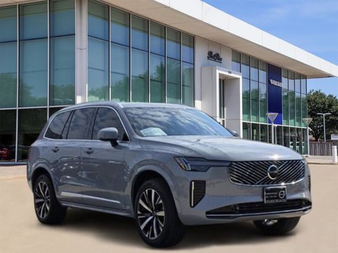 Used 2025 Volvo XC90 B6 Core w/ Protection Package image 2