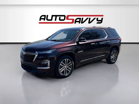 Used 2023 Chevrolet Traverse High Country FWD image 3