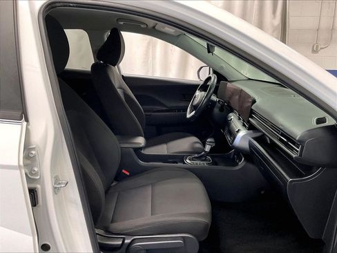 Used 2024 Hyundai Kona SEL AWD/4WD image 11