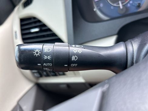 Used 2017 Toyota Sienna XLE w/ XLE Navigation Package image 30