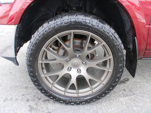 Used 2017 RAM 1500 Laramie w/ Convenience Group image 15