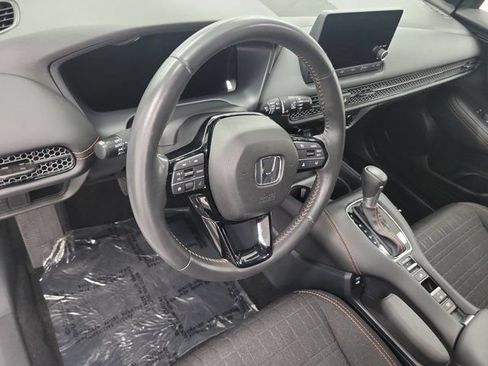 Used 2025 Honda HR-V Sport image 17