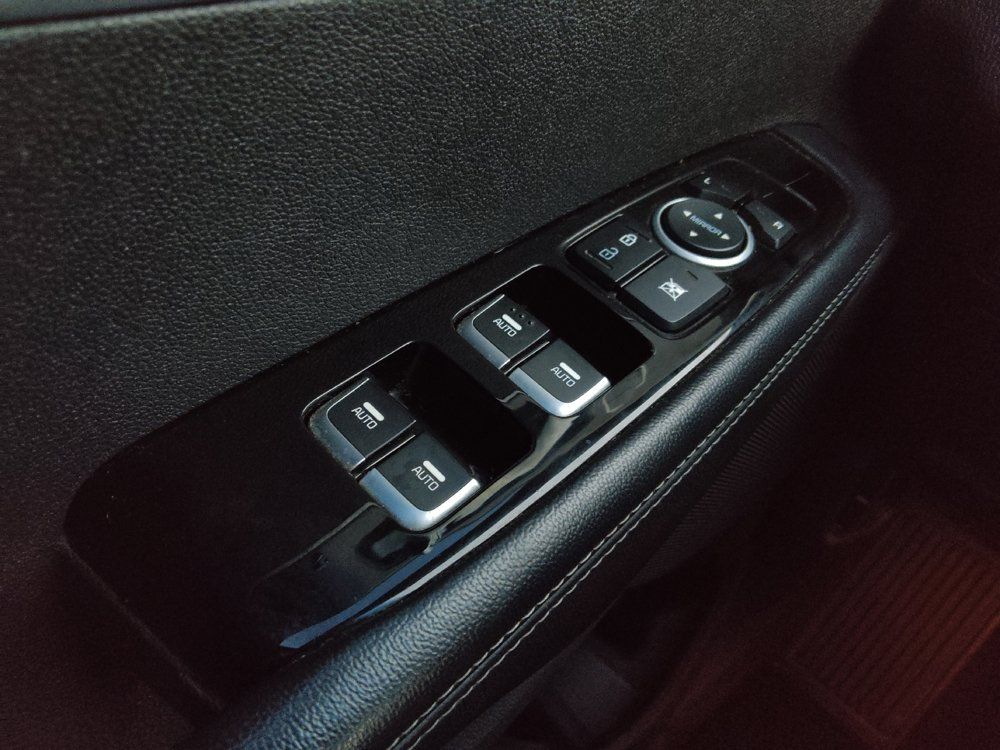 Used 2019 Kia Sorento SX FWD image 27