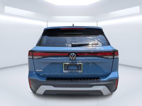 New 2026 Volkswagen Tiguan SE FWD image 4
