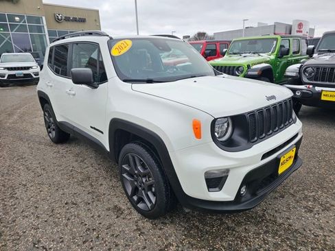Used 2021 Jeep Renegade Latitude w/ Luxury Group II image 4