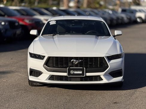 Certified 2025 Ford Mustang Coupe image 6
