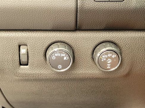 Used 2020 Chevrolet Colorado ZR2 AWD/4WD image 17