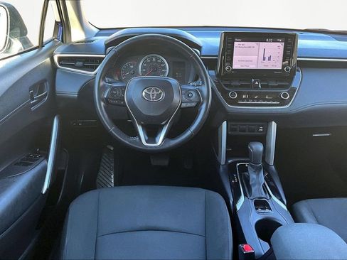 Used 2022 Toyota Corolla Cross LE image 5