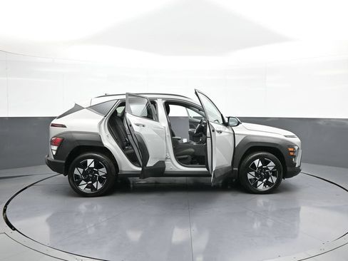 Certified 2025 Hyundai Kona SEL AWD/4WD image 41