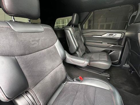 Certified 2025 Ford Explorer ST AWD/4WD image 27